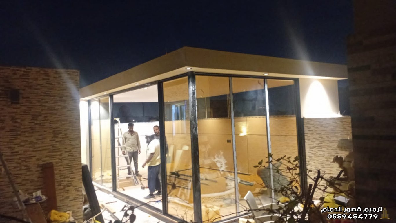 بناء ملاحق خارجية مودرن في الخبر لعام 2026 | دليل أفضل شركات البناء وأحدث التصاميم